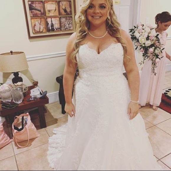 Meet your Posher, Lauren - Picture 4 of 8